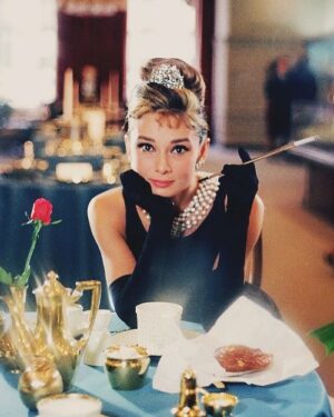 Lil Mama Instagram - Breakfast at Barney’s @_breakfastatbarneys 

Audrey went to Tiffany’s, I went to Barney’s 🥞💜🍳💕☕️🌸