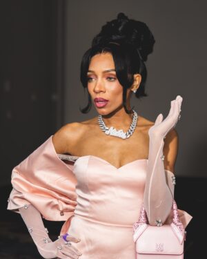Lil Mama Instagram - Glorious💜💕 There is so much work to Be Done in The Kingdom of God. I’m just Thankful I Get To Do What I Love. 

 My Dreams are Coming True. Learning that to be Faithful is to be Patient, Cause Anything GOOD takes Time. 

I’m Filled with Gratitude💜💕