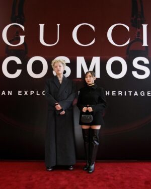 Lilas Ikuta Instagram - 本日から京都市京セラ美術館で開催される
グッチ日本上陸60周年記念展「GUCCI COSMOS」 
にお邪魔してきました。

100年以上に渡るGUCCIの歴史を辿りながら
現代との繋がりを紐解く展示の数々。
ひとつひとつの洗練されたアイテムに心が躍りました。

ルーツを大切にしながら、絶えず新たな試みへと手を伸ばすGUCCIの精神に触れ、音楽家としての学びも沢山有りました。

12/1(日)まで開催中ですので
是非皆さん足を運んでみてください☺︎

@gucci
#GucciCosmosKyoto
#Gucci60YearsInJapan
#pr