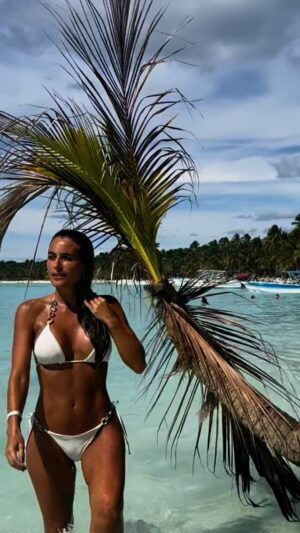 Liliana Santos Instagram - Caribbean sea 🩵

#saona #saonaisland #caribe #verano2025