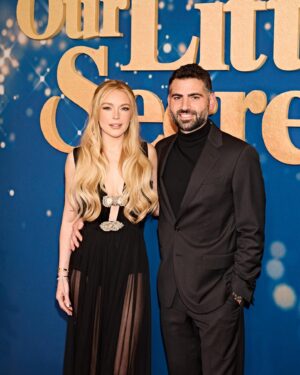 Lindsay Lohan Instagram - 🤫 #ourlittlesecret out on @netflix November 27! ❤️⭐️