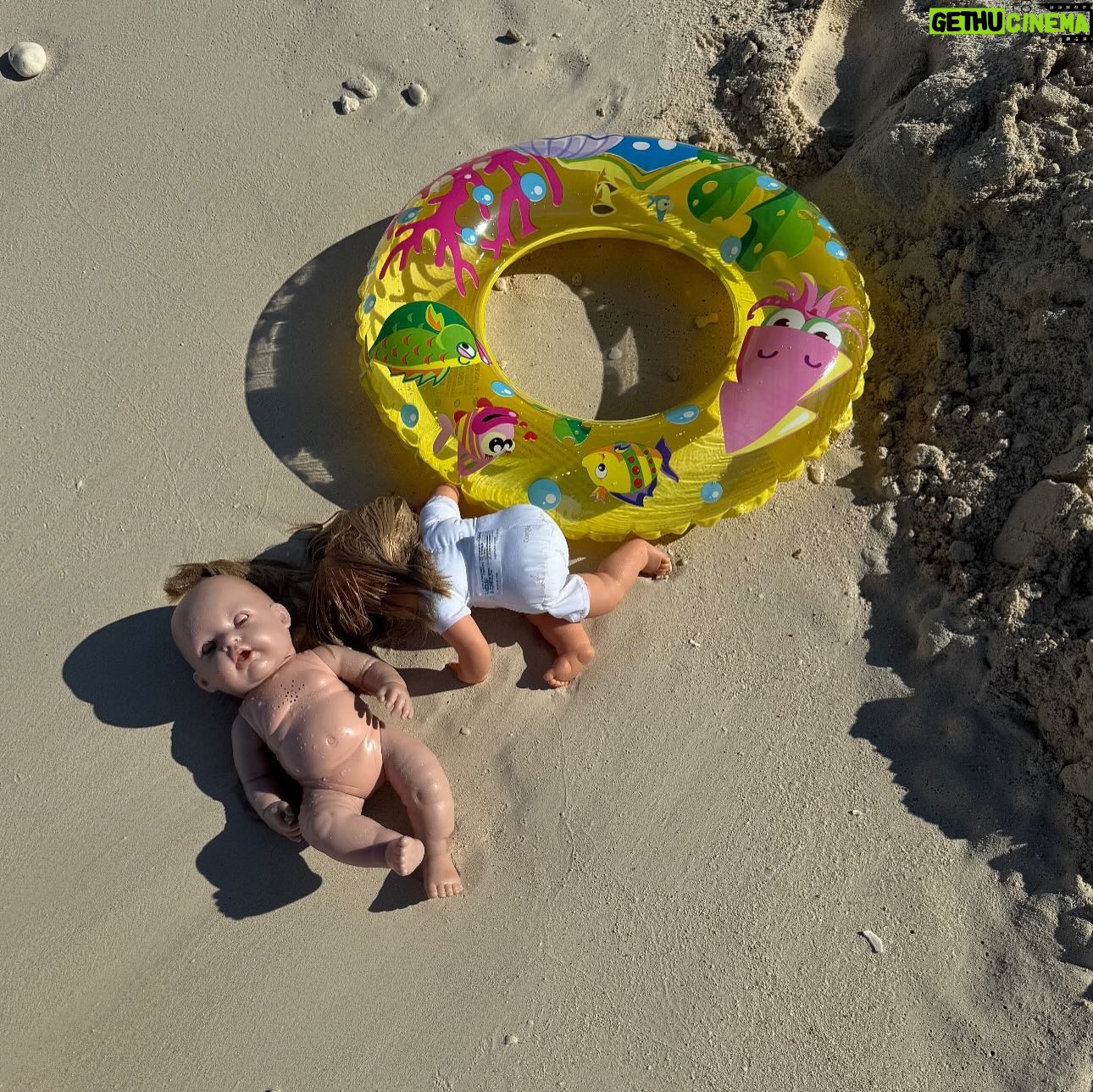 Lisa Rinna - 31.5K Likes - 🌴🌈🏖️☀️👙🍔