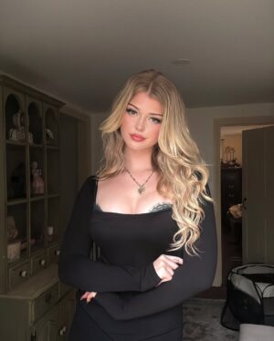 Loren Gray Instagram - so excited to finally share that I am now on @passes!! can’t wait to share more bts moments of my life with you <3