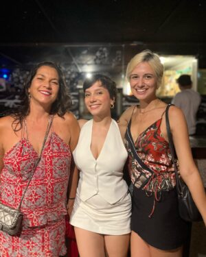 Lorena Comparato Instagram - IMPUROS T6 💥 entregamos TUDO família! OBRIGADA a todas as pessoas envolvidas, vocês sabem quem vocês são! Que todos os seres iluminados abençoes vocês e suas famílias - vocês que assistem a gente estão nessa com a gente, hein família Impuros?! Quem faz parte da Família Impuros da um 💥 !!! Para pa pa pa pa pa pa pa pa PA !!! VEM AI… IMPUROS T6 só no @disneyplusbr