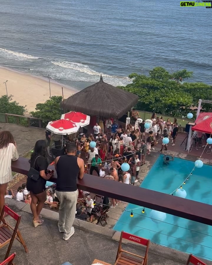 Lorena Comparato - 35K Likes - FIM DE IMPUROS T6 💥🤍 ontem terminamos as filmagens de nosso amado Impuros T6. E nessa semana comemoramos o niver do nosso Evandro do Dendê !!! Ser casada na ficção há 7 anos com seu amigo de adolescência não é facil, mas é muito bom! Te amo menino peste. Que teus guias te abençoem sempre. ✨ @raphaellogam
