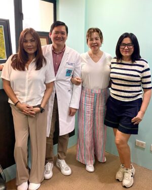 Lorna Tolentino Instagram - Welcome to the clinic @lornatolentinofernandez @amyaustria_ventura @isabelrivasfarmgirl @alma.concepcion @ilovekaye @iamjayceeparkeraguas !