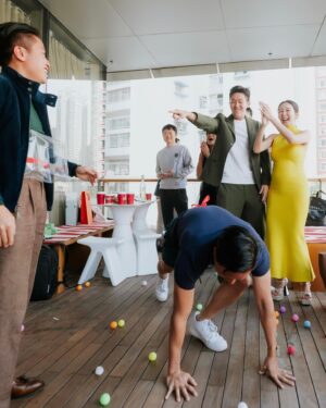 Louisa Mak Instagram - 生日party暨baby shower —— 因為成為媽媽，從學會multitasking開始！

自從6個多月之前，人生再也不只是屬於自己了。不過能健健康康地和這個小生命一起分享歡樂時刻，已經是最好的生日禮物。

感謝各位uncle auntie的厚愛，還幫忙提議了名字😂 。從創意角度，暫時盛裝跑出！ @keithshing_ 

***

Birthday party cum baby shower—because being a mum starts with mastering the art of multitasking! 😂

Since 6 months ago, my life no longer belongs to just me. But honestly, sharing happiness with this little human is the best birthday gift I could ask for. 

Thank you to uncles and aunties for your shower of love (and for making me feel like a queen for the day—before the real boss arrives 😅). Feeling so blessed. Here’s to celebrating life, love, and the chaos ahead! 

#BirthdayBabyShower #multitaskingmum #happybirthday #又大一歲

Cake @ladymhk | Hair @carmanngaihair | Makeup @ki.neks_ho | Photos @humphreygor