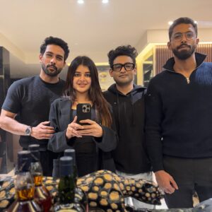 Madhumita Sarcar Instagram - Best Christmas Eva!! 🌲😘🥳🤩 🧿

Missed you @dr.sneha_adhikari