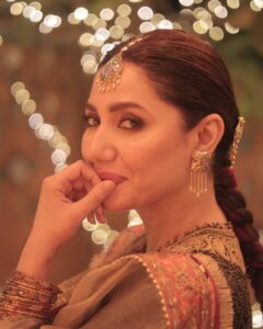 Actress Mahira Khan HD Photos and Wallpapers December 2024