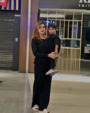Mahiya Mahi Instagram - These pictures may be blurry, but they’re beautifully raw memories we’ll treasure even more as time goes by 🥰🥰🥰🥰