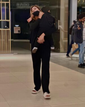 Mahiya Mahi Instagram - These pictures may be blurry, but they’re beautifully raw memories we’ll treasure even more as time goes by 🥰🥰🥰🥰