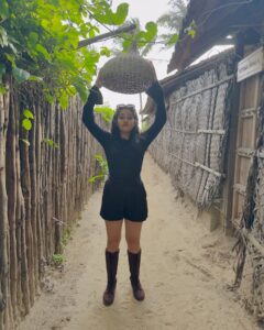 Actress Maisha Dixit HD Photos and Wallpapers September 2024