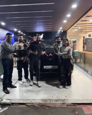 Maisha Dixit Instagram - New ride 🤭🤚
Congo mummy papa @pavittardixit and @cute_nehadixit thank you so much for this  beautiful car