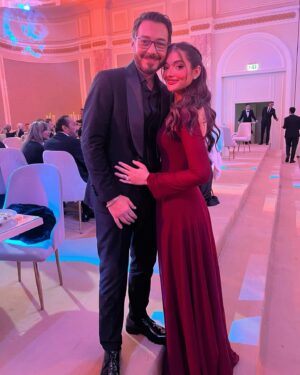 Malak Ahmed Zaher Instagram - SherifXNour🤵🏻👰🏼‍♀️✨

Stylist @sandragamil1 
Dress @manarmagdycouture 
MUA @duhamukhtar 
Hair @ebram_girgs 
Jewelry @iramjewelry_