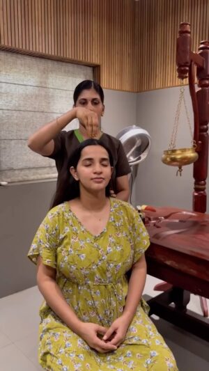 Malavika Krishnadas Instagram - A day at @samedhaayurvedics ✨
To contact Samedha 
Kozhikode: 8714600995
Ulliyeri: 8714600996
Thiruvananthapuram: 8714600997
Kochi : 8714600998