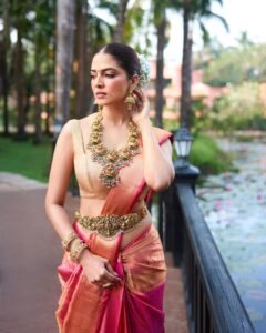 Actress Malavika Mohanan HD Photos and Wallpapers December 2024
