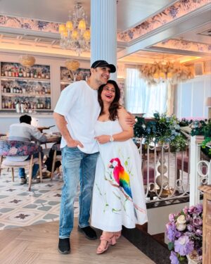 Malini Kapoor Instagram - ❤️💙❤️

Location @blabberallday 
Wearing @houseofmaithili 
.
.
.
#instagood #instalike #instalove #couple #couplegoals #lunch #date #husbandwife #