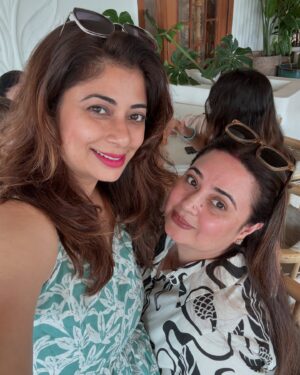 Malini Kapoor Instagram - #familytime ❤️💓🪁
.
.
.
Family lunches are the best !
We chill
We talk 
We eat 
We drink and we 
Be Merry 🤩☺️💃
.
.
This time we chose @baliboo.official and explored new dishes to tickle our taste buds ❤️.
.
And we had a wonderful time ❤️
.
.
.
#familytime #famliy #time #lunch #chilling #instagood #foodies #gratitude #always