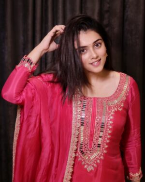 Mallika Singh Instagram - 💖