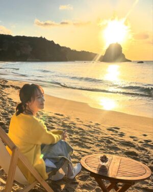 Manami Higa Instagram - Happy new Year 🌅🎍🐍✨
新年明けましておめでとうございます
2025年も何卒よろしくお願い致します🙏✨

#2025
#newyear