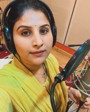 Mangli Instagram - What else can one ask for? My happiness knows no bounds for not only meeting you Ilayaraja sir 🙏🏻but also singing a song composed by you & written by @shyamkasarlalyrics  anna❤️
