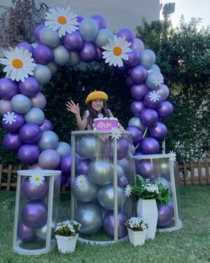 Manuela Pal Instagram - Un cumple increíble! PijamHada (si, con H porque estamos #Margaritizados).. obvio todo de  #Margarita
Gracias amigas y primas por venir a divertirse con Ampi! 
Gracias siempre a @guacamole_eventos que son lo más y la rompen siempre con los eventos, además de ser buena gente #Guacamole no falla nunca fue tema de conversación! 
Gracias @jimecoacci por la torta increíble de cada año, me daba pena cortarla 🥹Y gracias Moni  de @tiendadesuenios por venir a poner el cuerpo y sobretodo x las pulseritas  hermosas! 
El Spa un éxito! Marcos sos espectacular!
La felicidad de Ampi me llena el ♥️ y me hace olvidar un poco que dormí 3 hs 😴 y que la pasaron tan pero taaaan bien que ellas se durmieron a las 5.30 de la mañana con los pajaritos a puro canto 🫠