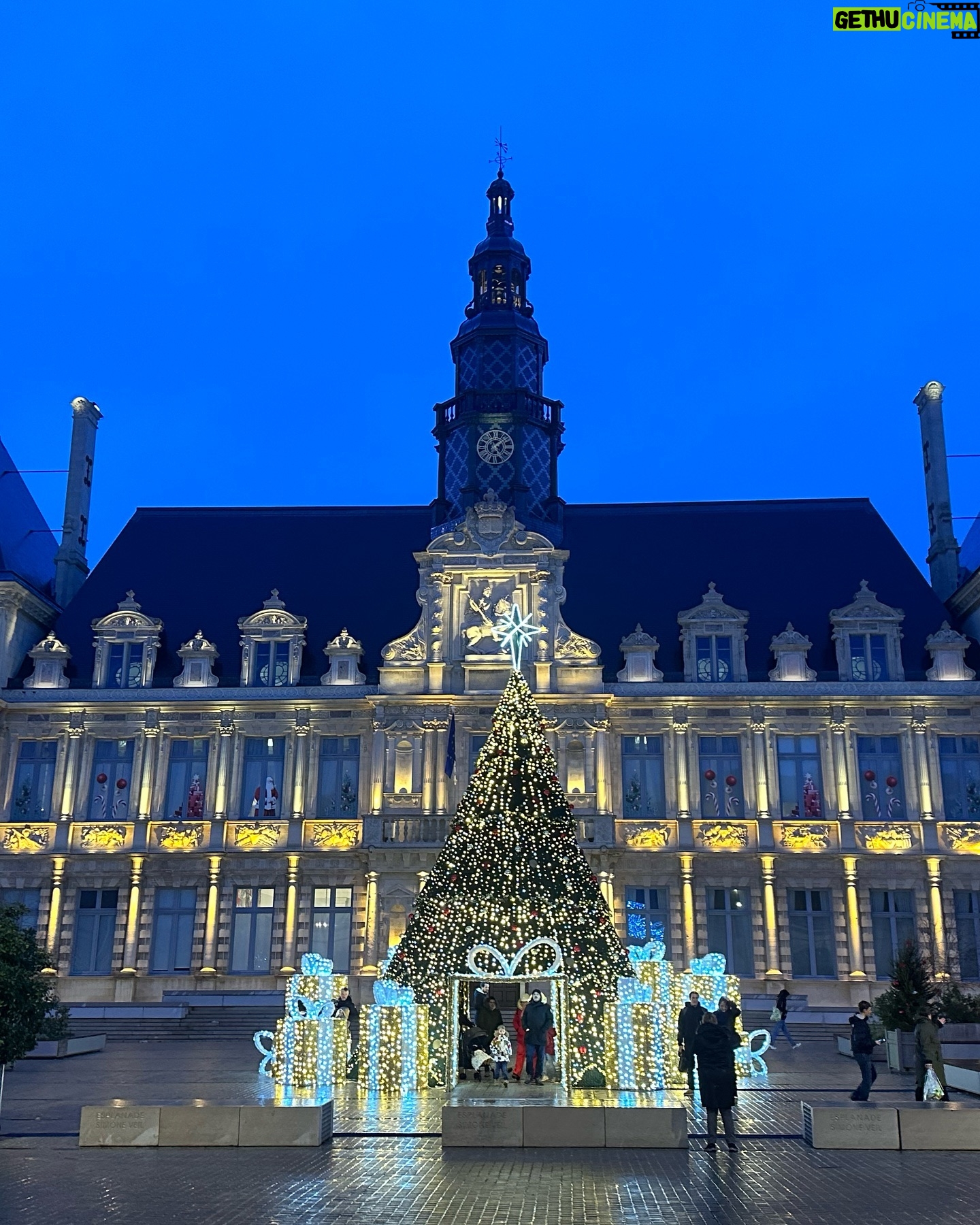 Maria Bekatorou - 10.3K Likes - La vie est belle à Paris…
La vie est belle à Reims… #noël #paris #reims #joyeuxvoyageurs #parisjetaime #lavieestbelle #lavieenrose