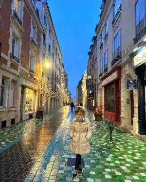 Maria Bekatorou Instagram - La vie est belle à Paris…
La vie est belle à Reims… #noël #paris #reims #joyeuxvoyageurs #parisjetaime #lavieestbelle #lavieenrose