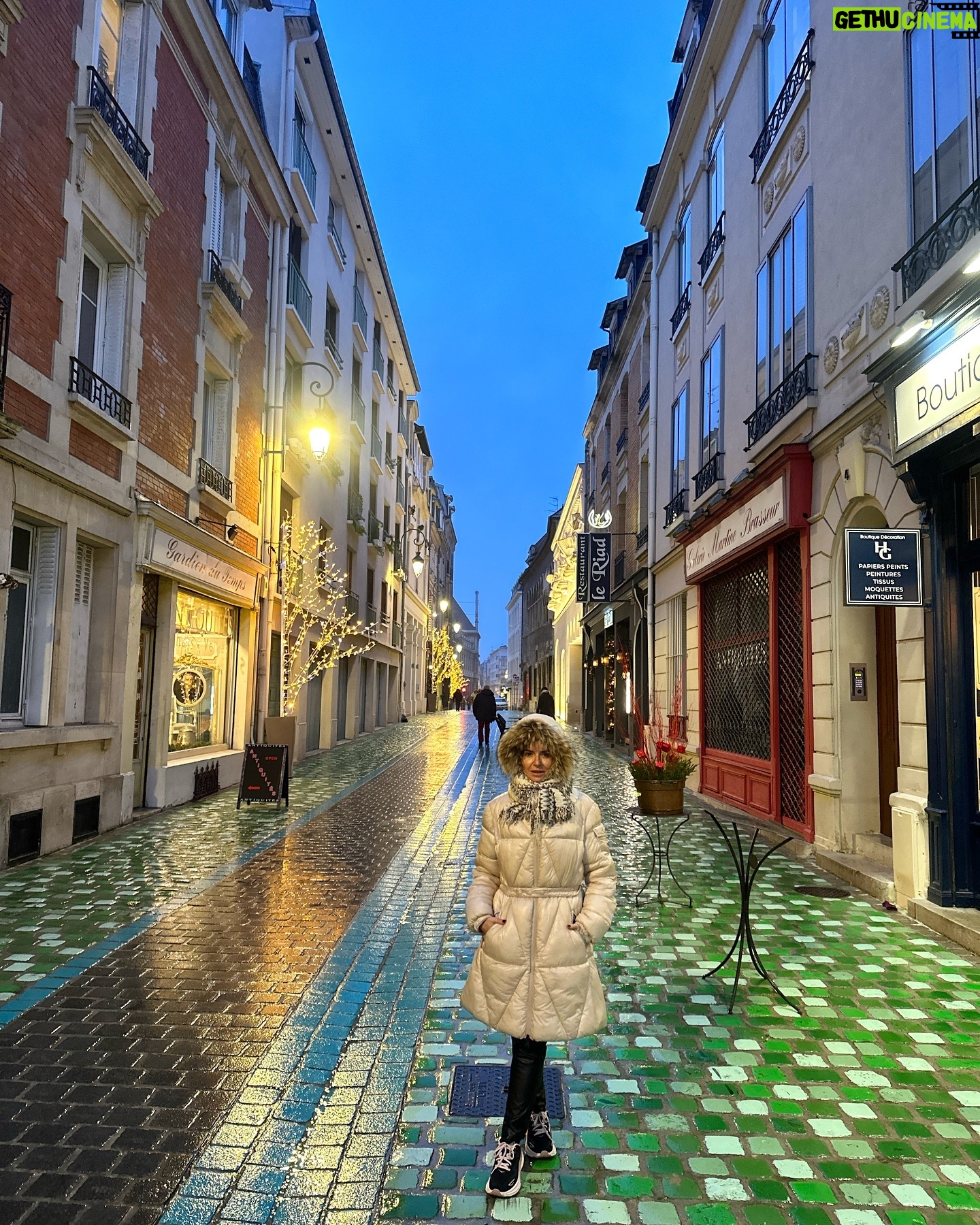 Maria Bekatorou - 10.3K Likes - La vie est belle à Paris…
La vie est belle à Reims… #noël #paris #reims #joyeuxvoyageurs #parisjetaime #lavieestbelle #lavieenrose