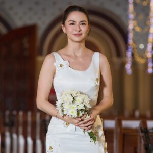 Marian Rivera Instagram - Walking down the aisle with our kids today, celebrating 10 beautiful years together. Love, GOD and family forever! #DongYan♾️ 🙏🏻☝🏻