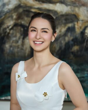 Marian Rivera Instagram - Love is in the details, and I can’t get enough of this bridal look! 🤍