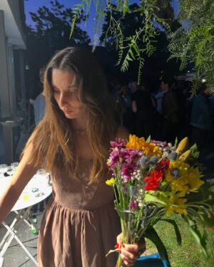 Mariana Di Girolamo Instagram - Fin de año vibes, caos, cariño y momentos que vale la pena plasmar ❤️🏠