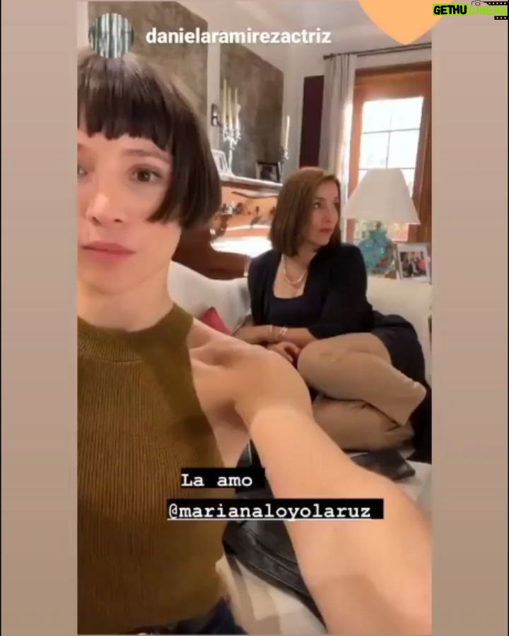 Mariana Loyola - 4.2K Likes - Y se acabó!
Qué gozadera fue hacer #SecretosDeFamilia ❤️🔥
Puro fuego y pasión.
Gracias a la producción completa, al tremendo equipo técnico, a mis amigas de maquipelo y vestuario 🫶🏼 y por supuesto a mis compañeras y compañeros actores con quiénes fue un gran placer trabajar.
Tuve la enorme suerte de interpretar a Raquel Cruchaga (soa Reichel 🥹♥️)
Personaje delicioso y complejo, gracias Cata, gracias guionistas por escribirla.
Me llevo a esta teleserie como uno de mis entrañables y hermosos recuerdos (que realizamos en plena pandemia por lo demás) al fondo de mi ♥️
@canal13cl @amazonprime
@danielaramirezactriz @katynaactriz @franciscoreyesmor @alvaro_rudolphy_oficial @pedrofontaine_ @alvarogomezactor @nico_saavedra @rowalkii @elisazulue @josesinhia @floberner @celine_reymond_ @matias.oz @eviirodriguez @cataolcay