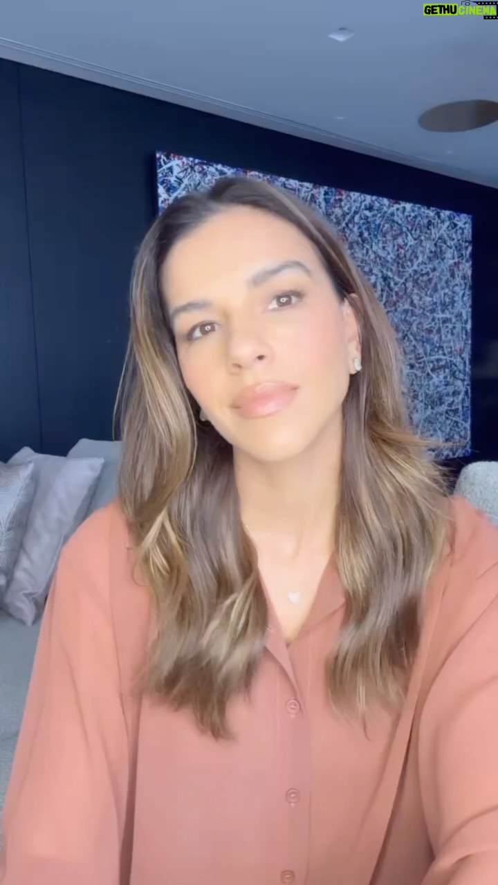 Mariana Rios - 542.1K Likes - 🩵