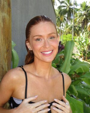 Marina Ruy Barbosa Instagram - dizem por aí que foto de biquíni engaja 
some of me @shopginger 🌞