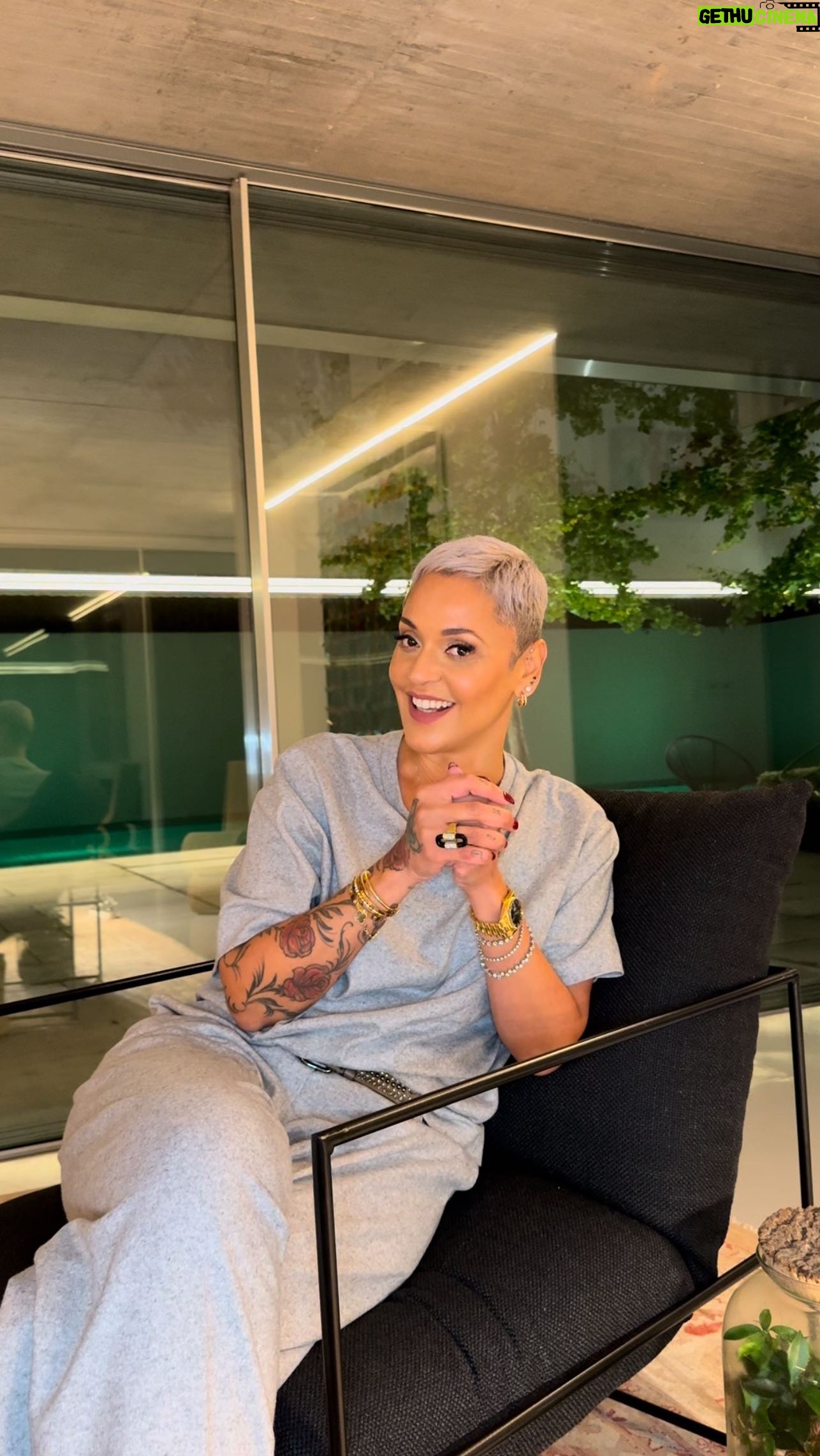 Mariza - 6.1K Likes - Aqui fica a história da aventura que foi gravar no @colorsxstudios 🫣
Já ouviram o tema Amar-te?