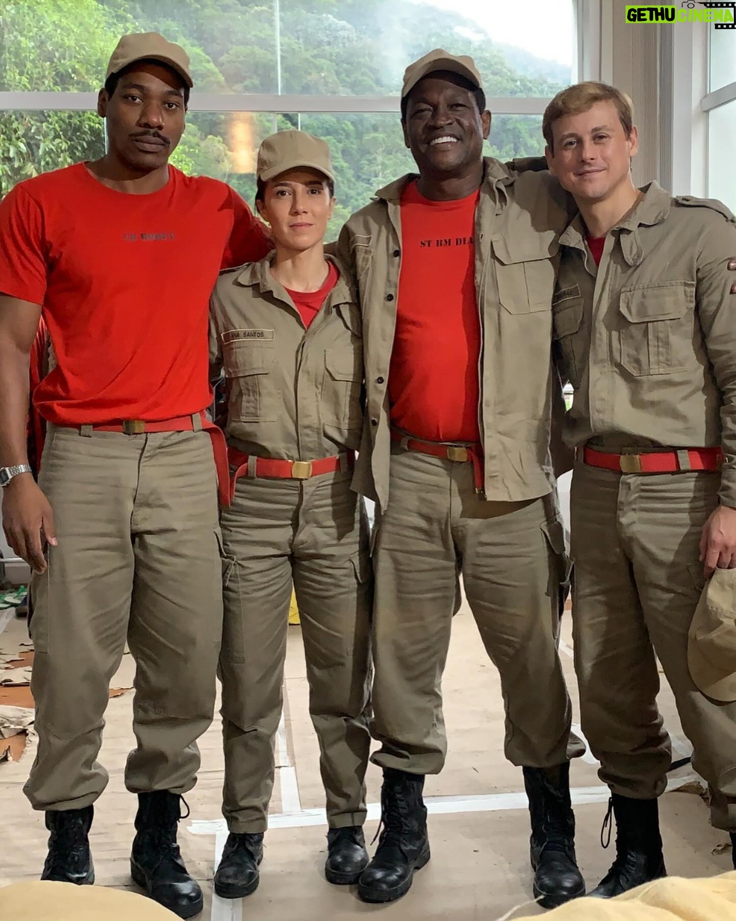 Marjorie Estiano - 21.6K Likes - Obrigada🙏🏻❤️ @lupa_filmes @yosoycristianponce @lucasgasparpupo @martinmaciastrujillo e taaaaaanta gente linda que não cabe em um post só. Esse é pra agradecer e dizer que já ta na @netflixbrasil 🙏🏻 Obrigada netflix! Abraço de Mãe ta on!! Segura essa!🔥🔥🔥🔥🔥