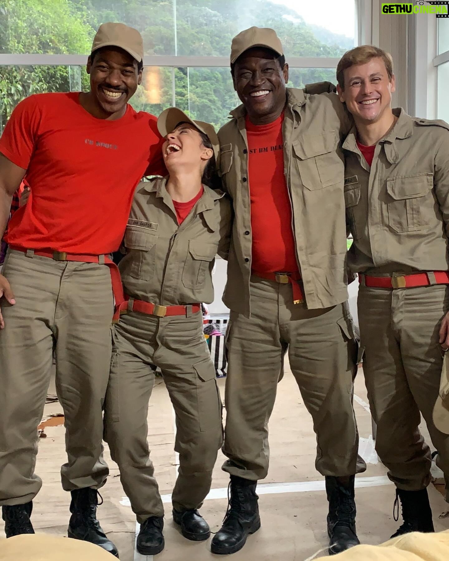 Marjorie Estiano - 21.6K Likes - Obrigada🙏🏻❤️ @lupa_filmes @yosoycristianponce @lucasgasparpupo @martinmaciastrujillo e taaaaaanta gente linda que não cabe em um post só. Esse é pra agradecer e dizer que já ta na @netflixbrasil 🙏🏻 Obrigada netflix! Abraço de Mãe ta on!! Segura essa!🔥🔥🔥🔥🔥