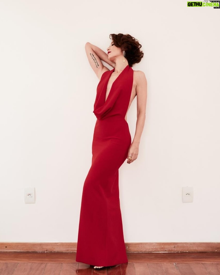 Marjorie Estiano - 145.6K Likes - To saindo, quer alguma coisa da rua? #melhoresdoano #Fim #domingãocomhuck