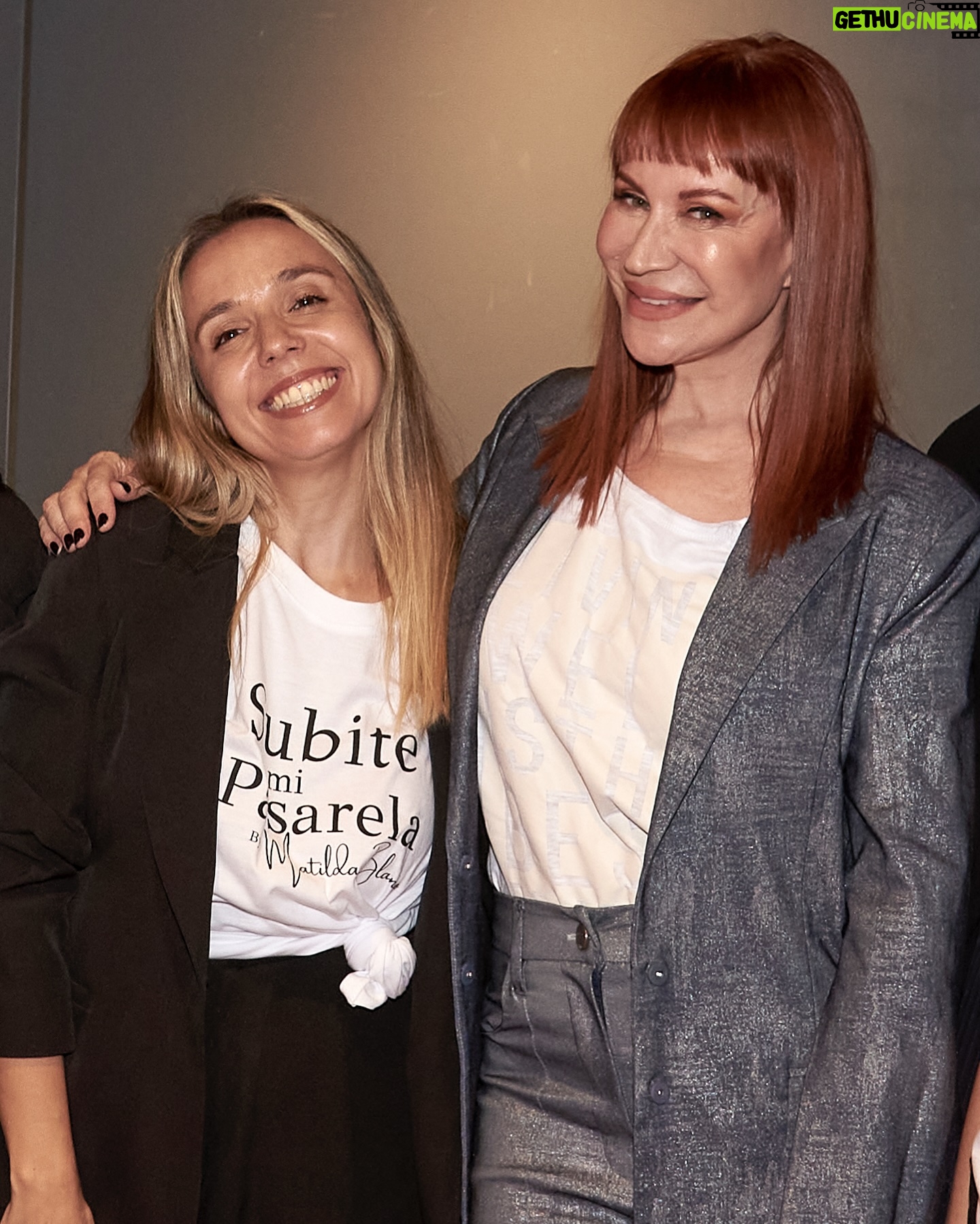 Matilda Blanco - 4.7K Likes - Más de Subite a Mi Pasarela 3ra Edición! 👠
Este año cerró así con todo! 💫
Con una Master Class increíble!
Gracias siempre a todos los que se Subieron!
📍CMD
@bacreativa
@remingtonlatam
@matildablancoescuela modelos y asistebtes
@approfessionalmakeup
@paratirevista
@bagovit
@multiled
@orientargentina
@abanicospublicitarios
@noyandeliverydecafe
Speakers
@andypellegrinook
@pepeochoa88
@solerubio
Mi look @allo_martinez
Hair color @cerininet
Idea y realización @matildablanco
Producción logística PR @soyloregentile
#subiteamipasarela #matildablancoescuela