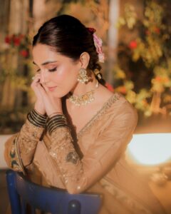 Actress Maya Ali HD Photos and Wallpapers February 2025