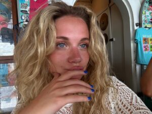Megan Moroney Instagram - if u like piña coladas