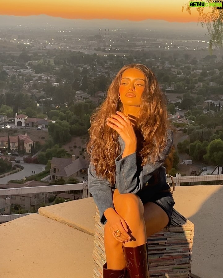Megan Suri - 42.5K Likes - 🤎