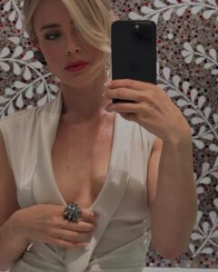 Actress Melissa Roxburgh HD Photos and Wallpapers September 2024