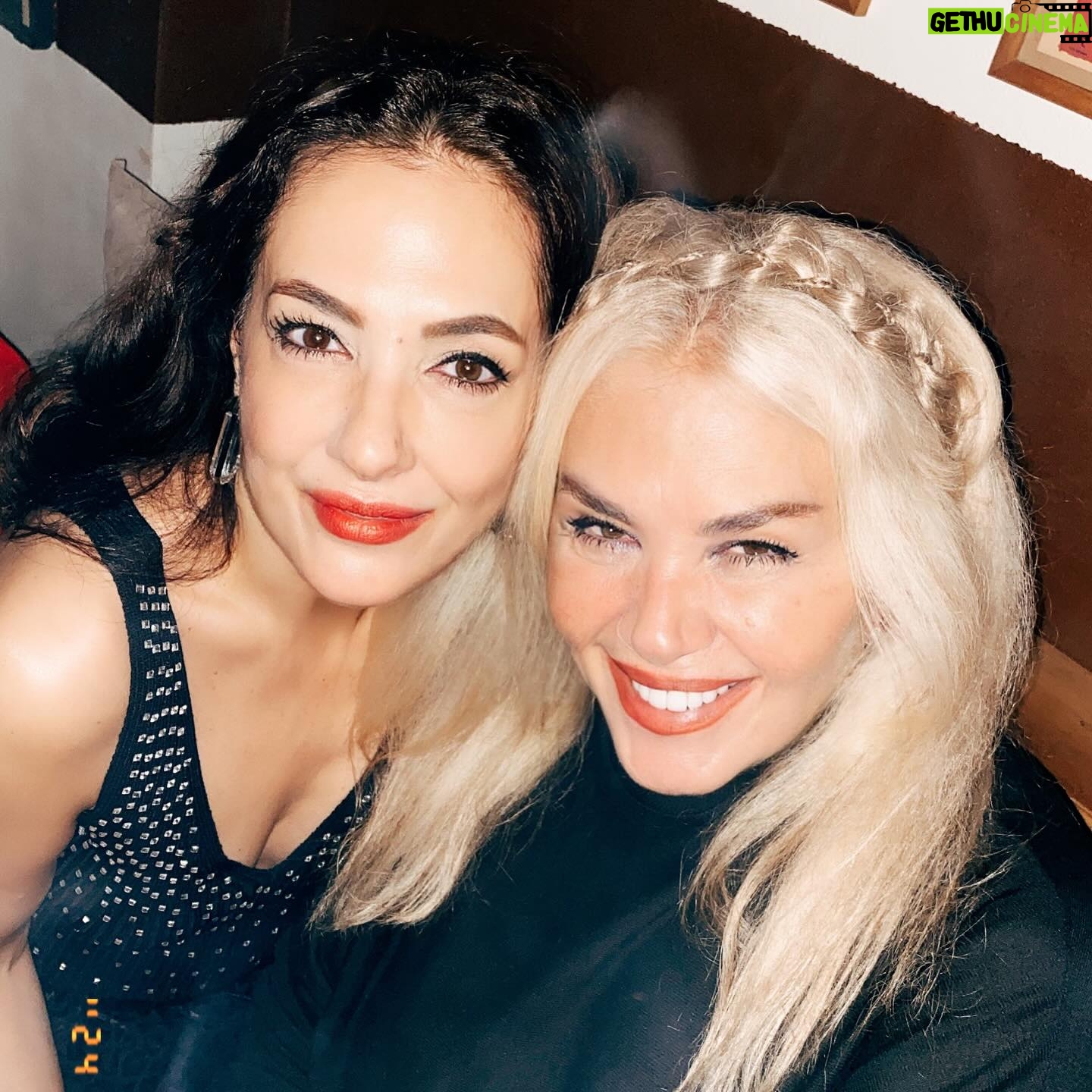 Meltem Cumbul - 4.4K Likes - Canım ablam, iyi ki doğdun ❤️❤️🎂💫🧿Sen benim herşeyimsin 💫