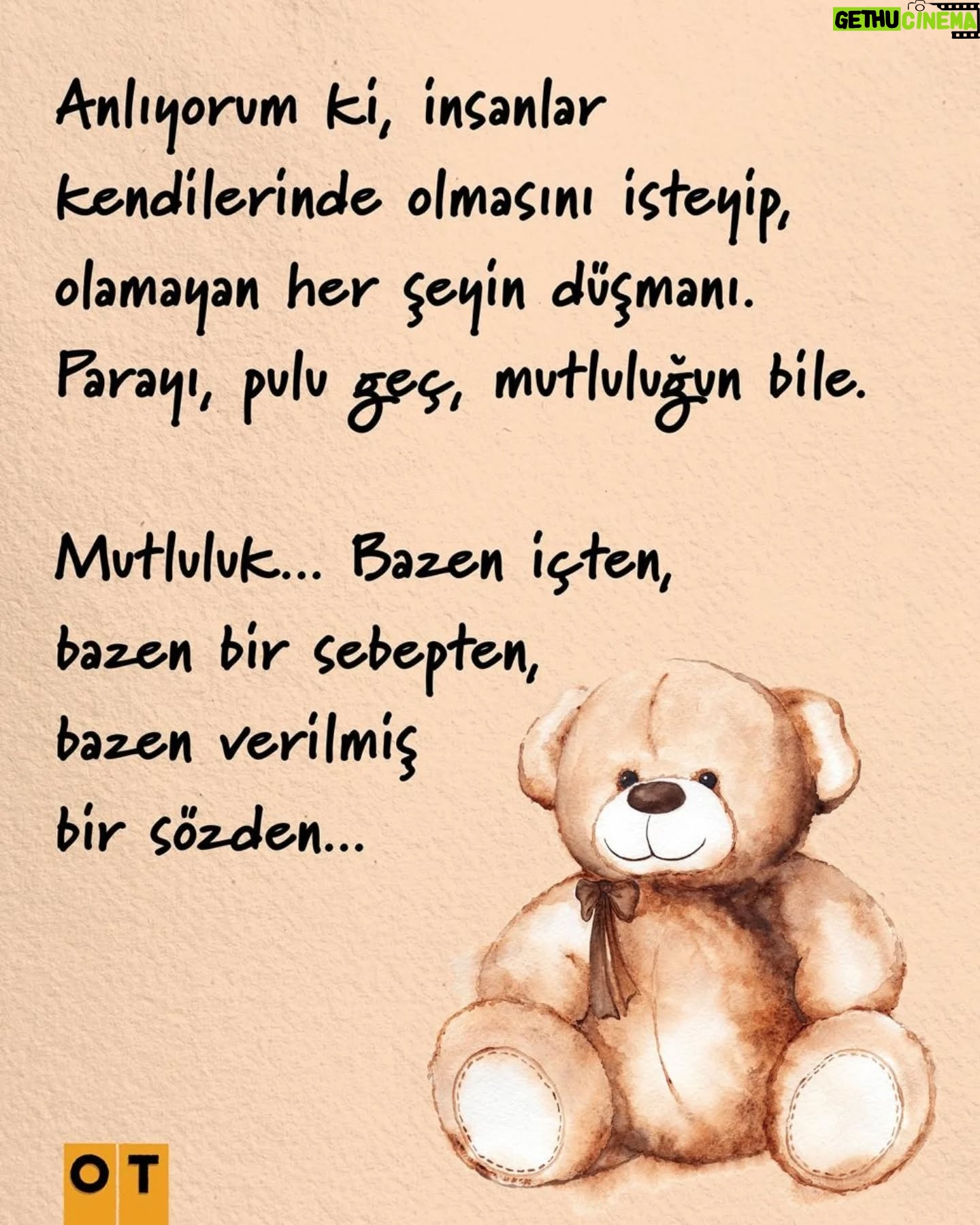 Meltem Yılmazkaya - 4.7K Likes - Kahve içmişim, tadına varmamışım, her gün aynı sokaktan geçmişim, kafamı kaldırıp binaların renklerine bakmamışım, her sabaha gözümü açmışım da, nefes almamışım.
Anlıyorum ki, insanlar kendilerinde olmasını isteyip, olamayan her şeyin düşmanı. Parayı, pulu geç, mutluluğun bile.
Mutluluk... Bazen içten, bazen bir sebepten, bazen verilmiş bir sözden... 📝 #MeltemYılmazkaya 🧡 #OTdergi