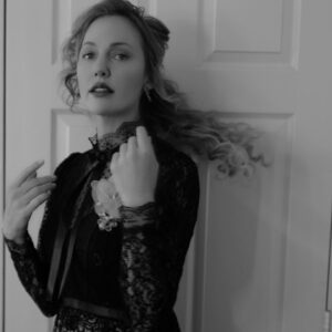 Meryem Uzerli Instagram - T O N I G H T #buakşam 20:00/ 8pm ( turkish time ) @nowtvturkiye ROSALIE is joining the show … „SAKIR PASA AILESI , MUCIZELER VE SKANDALLAR“ @medyapimresmi 
Love you Rosalie… welcome ❤️