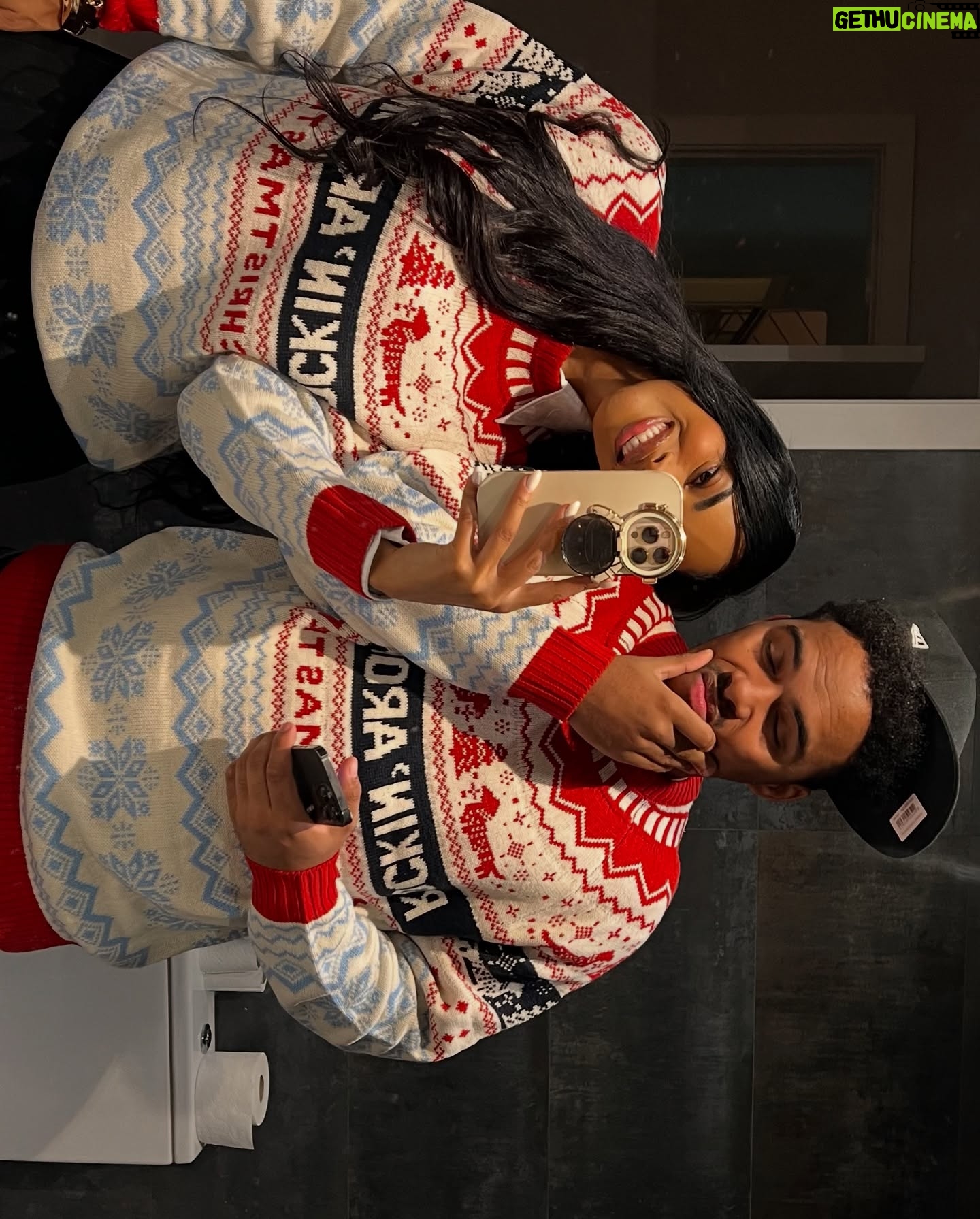 Micaela Reis - 9.6K Likes - Feliz Natal 💫❤️