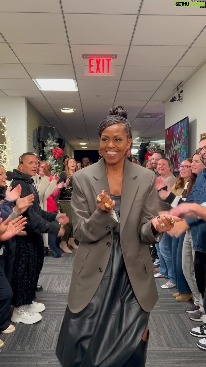 Michelle Obama - 1.6 Million Likes - @michelleobama is at The Happy Place tomorrow!