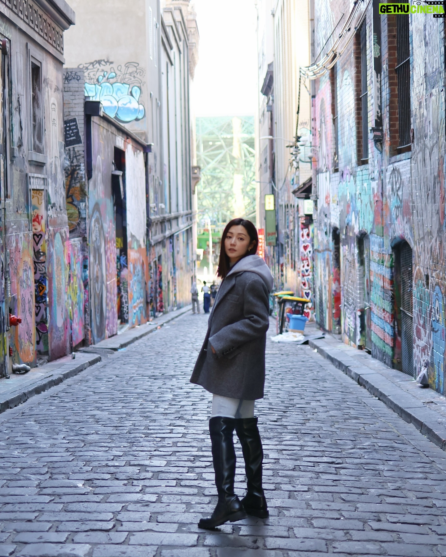 Michelle Wai - 19.6K Likes - Hello 2025🤩!!!!
#happynewyear
#但仲有好多相未post 😝
Jacket: @sandroparis
Boots: @sam_edelman_hk